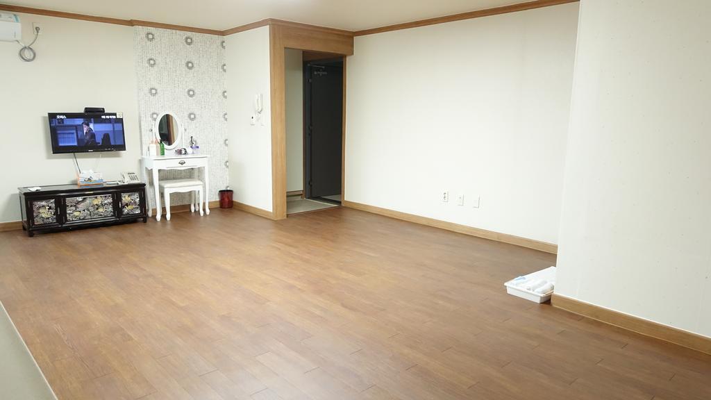 Hotel Happy Memory Jeonju Esterno foto